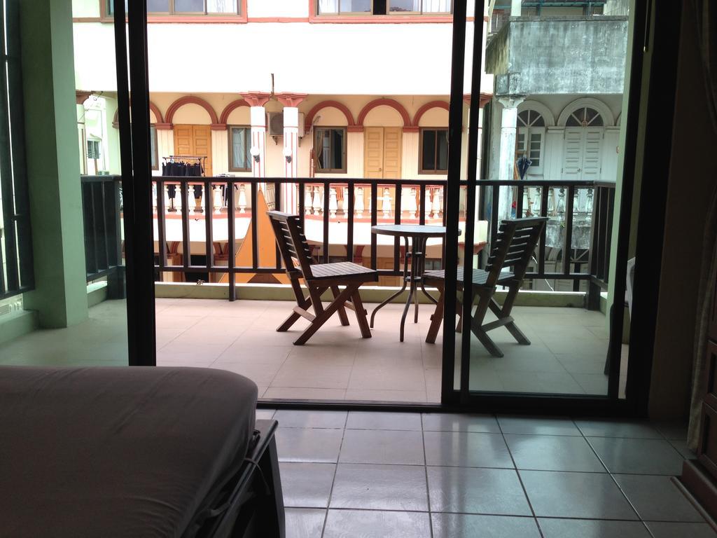Albergue Tropicoza Patong Habitación foto